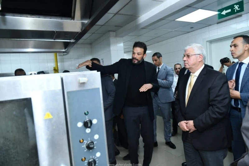 وزير التعليم العالي ومحافظ القليوبية في زيارة تفقدية لمصابي غزة بمستشفى الناس الخيري كتب - محمود الهندي تنفيذا لتوجيهات القيادة السياسية بتقديم كافة أوجه الدعم والرعاية لأهالي غزة،