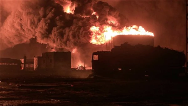 الحوثي: الاستهداف الأمريكي الإسرائيلي لصنعاء تصعيد خطير أصدرت جماعة الحوثي في اليمن، تعليقا على الغارات الجوية التي استهدفت مناطق متفرقة في عدد من المحافظات اليمنية الواقعة ضمن نفو