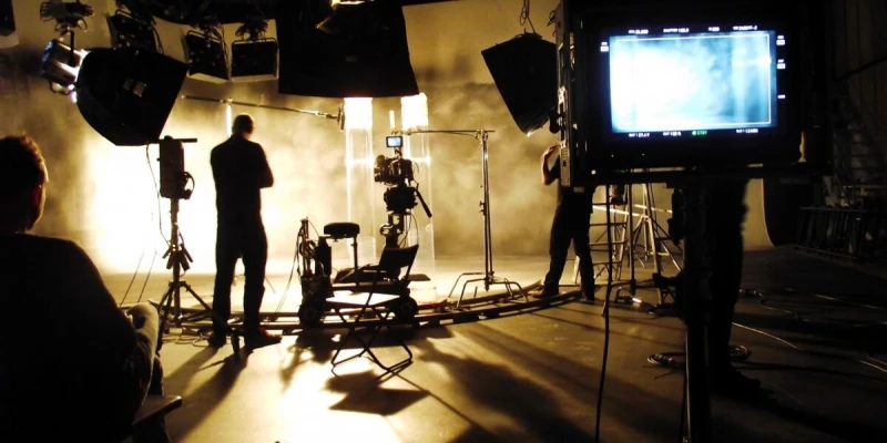 الدراما التركية تغزو العالم وتحقق عائدات ضخمة في 2024آخر تحديث السبت 18 يناير 2025 واصلت المسلسلات التركية جذب أنظار المتابعين في جميع أنحاء العالم، حيث تعرض في العديد من البلدان، 