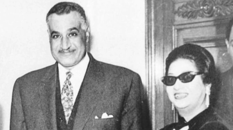 بتصيف معانا وتجيب مخدتها.. ابنة عبد الناصر تكشف علاقة أم كلثوم بالعائلة كشفت منى عبد الناصر، ابنة الرئيس الراحل جمال عبدالناصر، العديد من التفاصيل بشأن علاقة والدها وعائلتها بكوكب