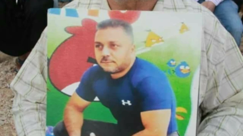 محكوم عليه ب120 سنة.. إياد مهلوس أسير فلسطيني محرر لن يرى غزة (خاص) لن نراه ولن يرانا.. عبارة حزينة قالها الفلسطيني أبو عماد المهلوس شقيق الأسير المحرر إياد مهلوس، المحكوم عليه ب12