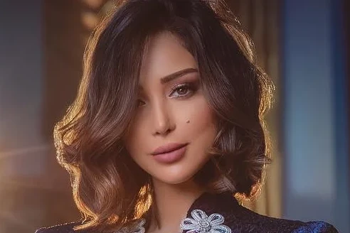 بسمة بوسيل تخوض تجربة مثيرة في سماء دبي-فيديو افاق عربية - شاركت الفنانة المغربية بسمة بوسيل مع متابعي حسابها عبر موقع تبادل الصور والمقاطع المصورة، إنستغرام، مقطع مصور حديث يوثق ل