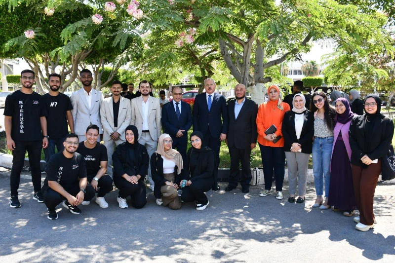 كتبت أمل عبد الرحيم أكد الدكتور ناصر مندور، رئيس جامعة قناة السويس، أن نادي ريادة الأعمال بالجامعة حقق إنجازات استثنائية خلال عام 2024، مشيرا إلى أن النادي أصبح منصة داعمة للابتكار