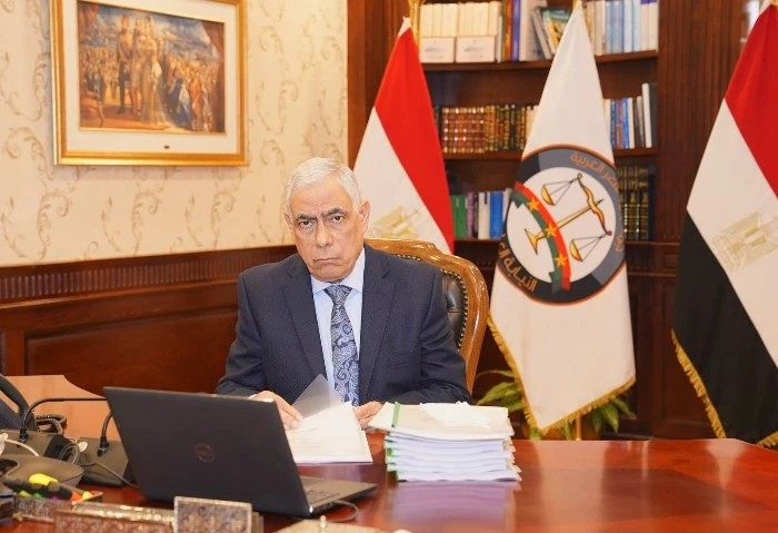 النائب العام يستقبل رئيس استئناف نيابة أسيوط لعرض الكشوف ربع السنوية استقبل النائب العام المستشار محمد شوقي، اليوم الثلاثاء الموافق الرابع عشر من شهر