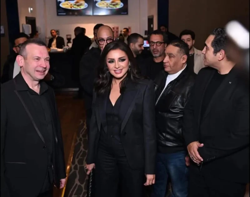 أنغام تطلق كليب تيجي نسيب في السينما لأول مرة افاق عربية - شهد حفل إطلاق كليب تيجي نسيب للنجمة أنغام حضورا لافتا من نجوم الفن والإعلام، داخل إحدى
