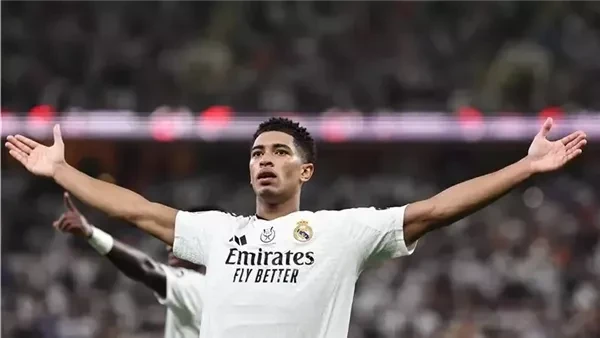 ريال مدريد يسحق مايوركا.. ويواجه برشلونة في نهائي السوبر الإسباني انتصر ريال مدريد، بثلاثية دون رد، على ريال مايوركا، مساء الخميس، على ملعب الجوهرة المشعة بجدة، في نصف نهائي السوبر