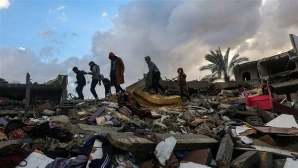 مقتل 14 فلسطينيا جراء قصف الجيش الإسرائيلي عدة مناطق في غزة قتل 14 فلسطينيا وأصيب آخرون منذ فجر اليوم الخميس، جراء قصف الجيش الإسرائيلي على قطاع