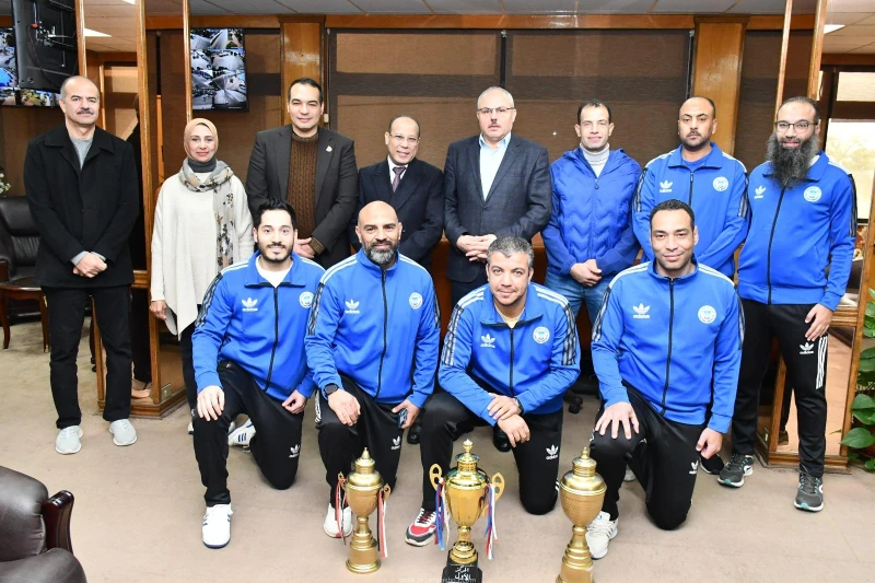 كتبت أمل عبد الرحيم في إطار دعمها المستمر للأنشطة الرياضية، كرم الدكتور ناصر سعيد مندور، رئيس جامعة قناة السويس، اللجنة الرياضية ومنتخب الجامعة بعد