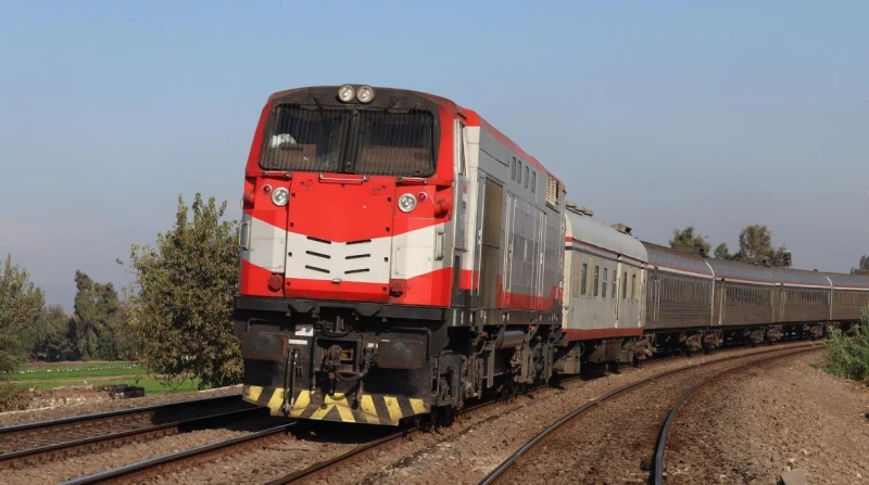 تصل لساعة ونصف.. متوسط تأخير القطارات اليوم أعلنت الهيئة القومية لسكك حديد مصر موقف التأخيرات المتوقعة اليوم، نظرا لما يتم إنجازه من مشروعات قومية ترتبط بالهيئة خلال هذه الفترة.متو