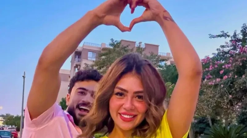 ورقة عرفي وصور فاضحة.. حجز هدير عبد الرازق ووالدها وأوتاكا بقسم التجمع حجزت أجهزة الأمن بمديرية أمن القاهرة البلوجر هدير عبد الرازق ووالدها وخطيبها السابق أوتاكا، حيث تم إيداعهم حج