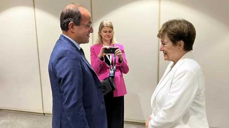 الحكومة: تنفيذ 4 صفقات ضمن برنامج الطروحات خلال أول 6 أشهر من 2025 كشف أحمد كجوك، وزير المالية، أن النصف الأول من عام 2025 سيشهد تنفيذ ثلاث إلى أربع صفقات ضمن برنامج الطروحات الحكو