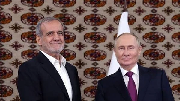 مرحلة جديدة من الشراكة.. بيزشكيان وبوتين يواجهان التحديات وصل الرئيس الإيراني مسعود بيزشكيان، إلى روسيا، اليوم الجمعة، لتوقيع معاهدة تعاون واسعة