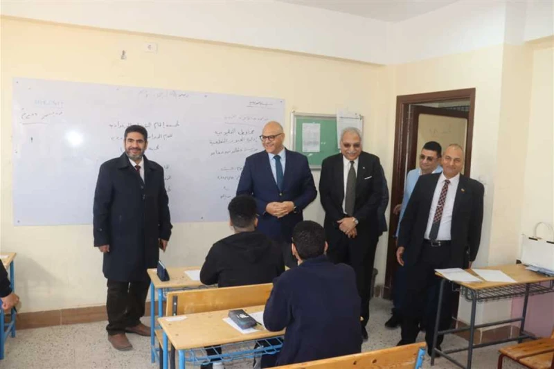 طلاب الإعدادية يؤدون امتحان الهندسة والدراسات في القليوبية بدأ، منذ قليل، طلاب الشهادة الإعدادية في القليوبية، أداء امتحان مادتي الهندسة، والدراسات،