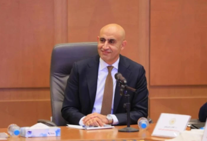 وزير التعليم: لن يكون هناك امتحانات دور ثان للراسبين في شهادة البكالوريا أعلن محمد عبد اللطيف وزير التربية والتعليم أنه لن يكون هناك امتحانات دور ثان