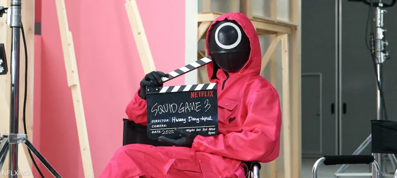 علي موعد عرض مسلسل 3 لعبة الحبار الموسم الثالث على نتفلكسازدادت عمليات البحث مؤخرا لمعرفة موعد عرض مسلسل 3 لعبة الحبار الموسم الثالث على نتفلكس، خاصة بعد النجاح الكبير الذي حققه ال