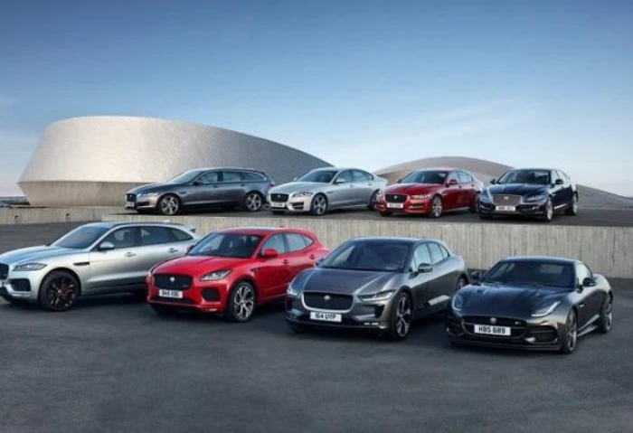 ب3500 جنيه شهريا، امتلك أرخص سيارة يابانية هاتشباك موفرة في البنزين أرخص سيارة هاتشباك، مع ارتفاع تكاليف الوقود وتزايد الاهتمام بالاعتمادية في المركبات، يبحث الكثير من المصريين عن 