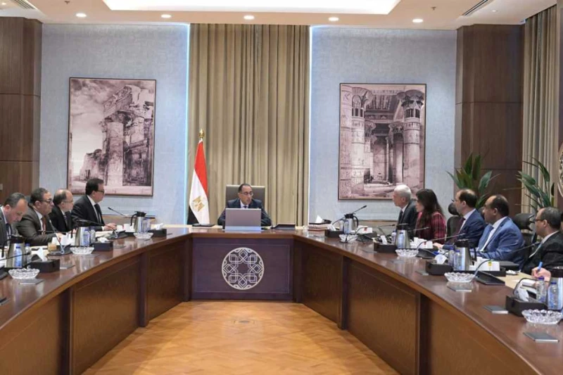 رئيس الوزراء: توجيهات رئاسية بتعظيم الاستفادة من مشروع صيدليات الإسعاف عقد الدكتور مصطفى مدبولي، رئيس مجلس الوزراء، اجتماعا، اليوم؛ لمتابعة جهود