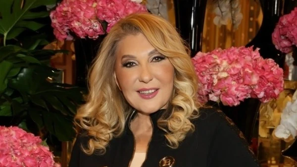 بعد الهجوم عليها.. نادية الجندي تتجاهل الانتقادات اللاذعة بهذه الاطلالة أفاق عربية تصدرت الفنانة نادية الجندى تريند مؤشر البحث عبر موقع جوجل، بعد الهجوم عليها على السوشيال ميديا وت