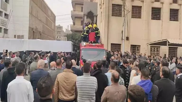 بوابة المحروسةينشرها : الأدمنالمقدم كريم ياسين أبو جليل.. رحلة شجاعة انتهت بالشهادة في مواجهة الخارجين عن القانونأكد الدكتور أحمد أبو جليل، شقيق