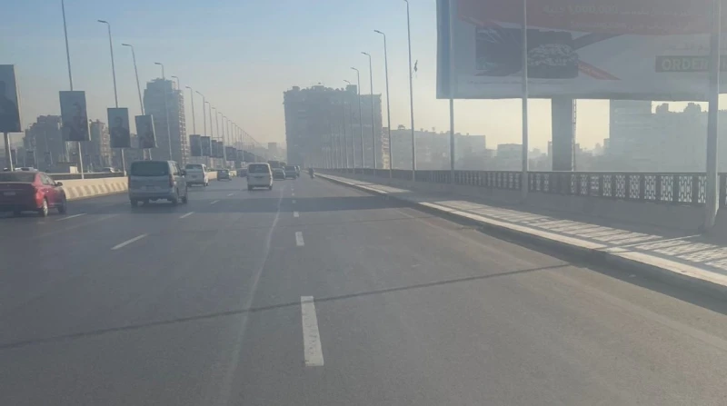 الحالة المرورية بالقاهرة والجيزة صباح اليوم الجمعة شهدت الطرق الرئيسية وشوارع وميادين محافظتي القاهرة والجيزة، والمحاور الرابطة بين عدد من المحافظات