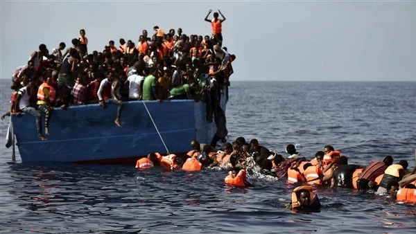 إيطاليا: تونس لن تكون معبرا للمهاجرين غير الشرعيين استقبل الرئيس التونسى قيس سعيد، رئيس مجلس الشيوخ الإيطالي ايغنازيو لاروسا بقصر قرطاج.وأكد سعيد على تميز العلاقات بين الشعبين الصد