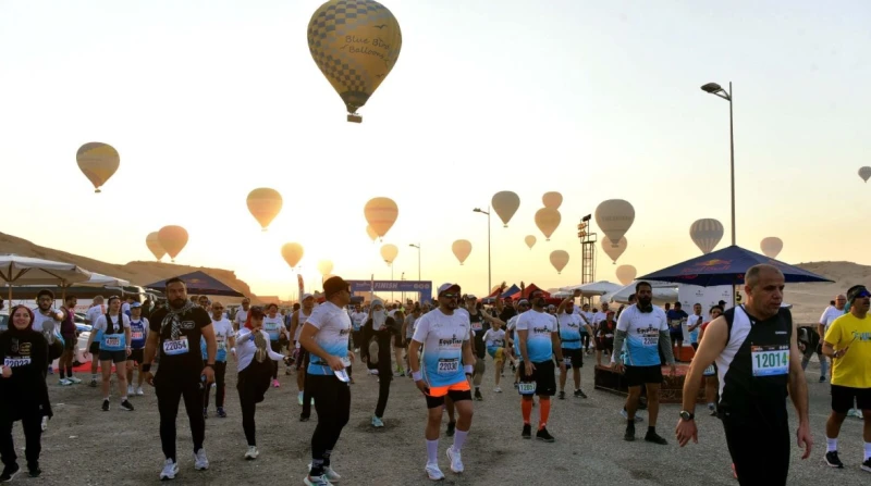 بمشاركة 45 جنسية.. انطلاق ماراثون مصر الدولي من معبد حتشبسوت (صور) شهد نائب محافظ الأقصر، الدكتور هشام أبو زيد، اليوم الجمعة، انطلاق فعاليات الدورة رقم 32 من ماراثون مصر الدولي من 