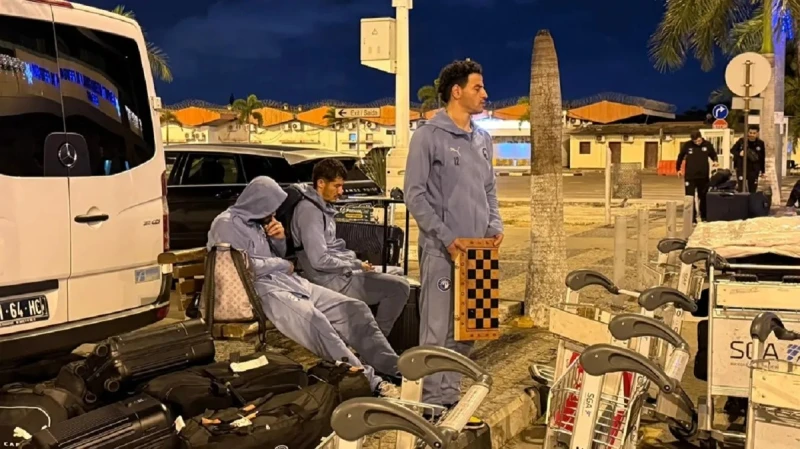 ساعات مرعبة بالطائرة عقب نجاة بعثة فريق بيراميدز من الموت المحقق أول تعليق من وزارة الرياضة نجاة بعثة فريق بيراميدز من الموت المحقق ..عاشت بعثة فريق