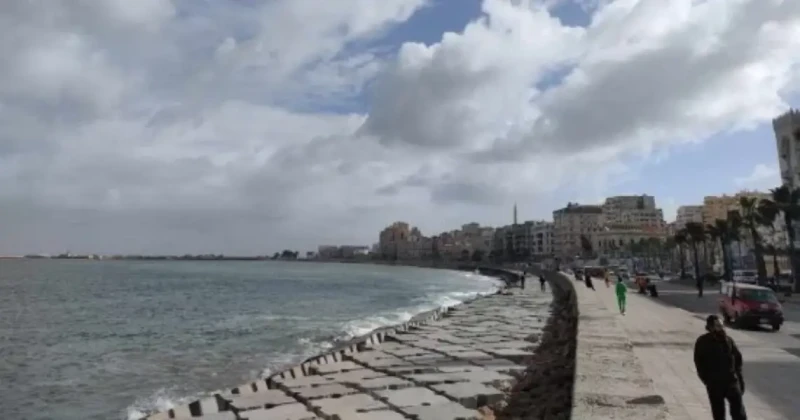 الأرصاد الجوية: طقس مائل للدفء نهارا وشديد البرودة ليلا غدا في معظم أنحاء مصر كتب- أحمد عادلتتوقع هيئة الأرصاد الجوية أن يسود غدا (الثلاثاء) طقسا مائلا للدفء نهارا في معظم المناطق