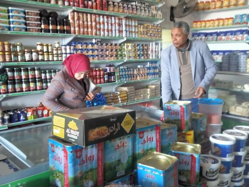 تموين كفر الشيخ يواصل تكثيف الحملات الرقابية علي الانشطة المختلفة بدوائر المحافظة كتب - محمود الهندي تنفيذا لتكليفات القيادة السياسية وتنفيذا لتوجيهات الدكتور شريف فاروق وزير التمو
