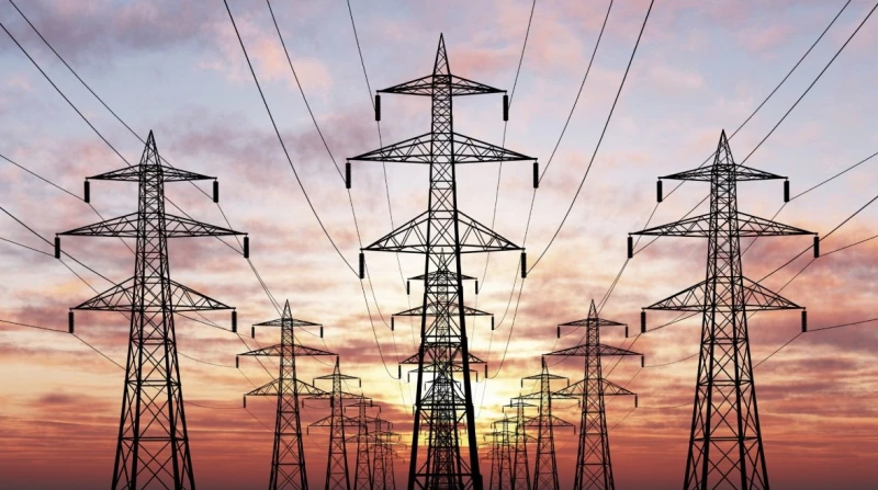 لإنهاء تخفيف الأحمال.. إضافة 1000 ميجاوات لشبكة الكهرباء تسعى وزارة الكهرباء والطاقة المتجددة، لربط القدرات الجديدة لمحطة أبيدوس 1، بشبكة الكهرباء الموحدة مطلع الصيف المقبل. وبحث و