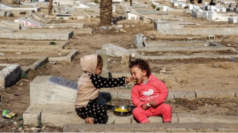 كواليس المهمة المستحيلة.. 10 دقائق تفصل بين الحرب والسلام في غزة تمخضت مفاوضات ماراثونية امتدت لأشهر، بوساطة أطراف دولية من قطر ومصر والولايات المتحدة، تم التوصل أخيرا لاتفاق وقف إ