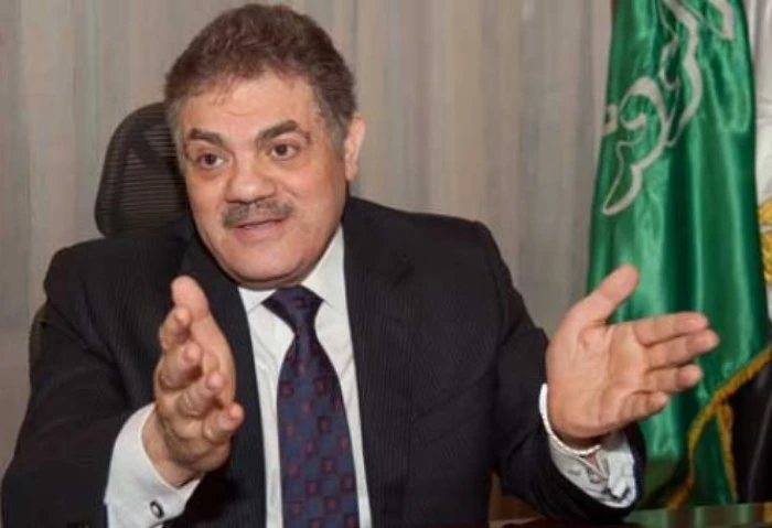 توابع 5 يناير، السيد البدوي يعلن انسحابه بشكل نهائي من حزب الوفد أعلن الدكتور السيد البدوي، رئيس حزب الوفد الأسبق، اليوم الجمعة، انسحابه الكامل من