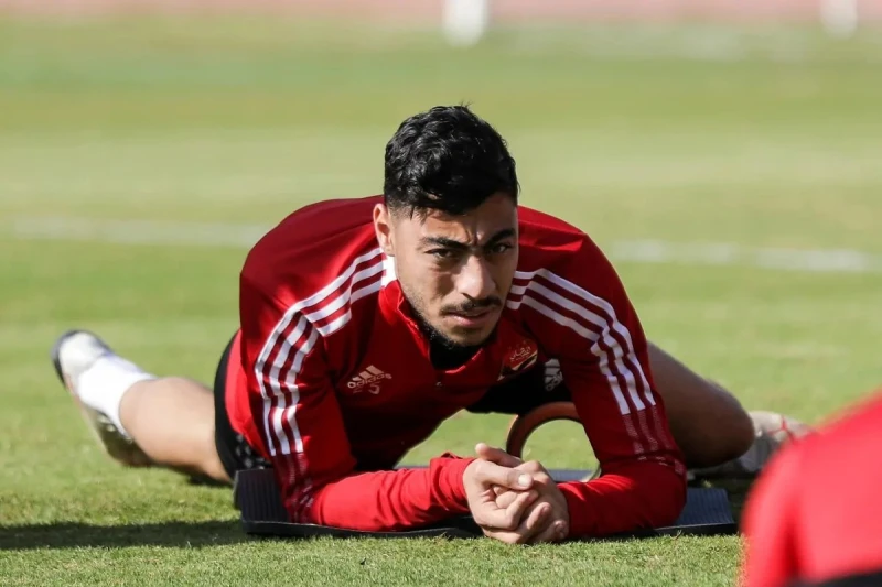 أكرم توفيق يصدم الأهلي بطلب 50 مليون جنيه لتجديد عقده أكرم توفيق يصدم الأهلي تشهد أروقة النادي الأهلي حالة من الترقب والجدل حول مستقبل لاعب خط الوسط أكرم توفيق، وذلك مع اقتراب نهاي