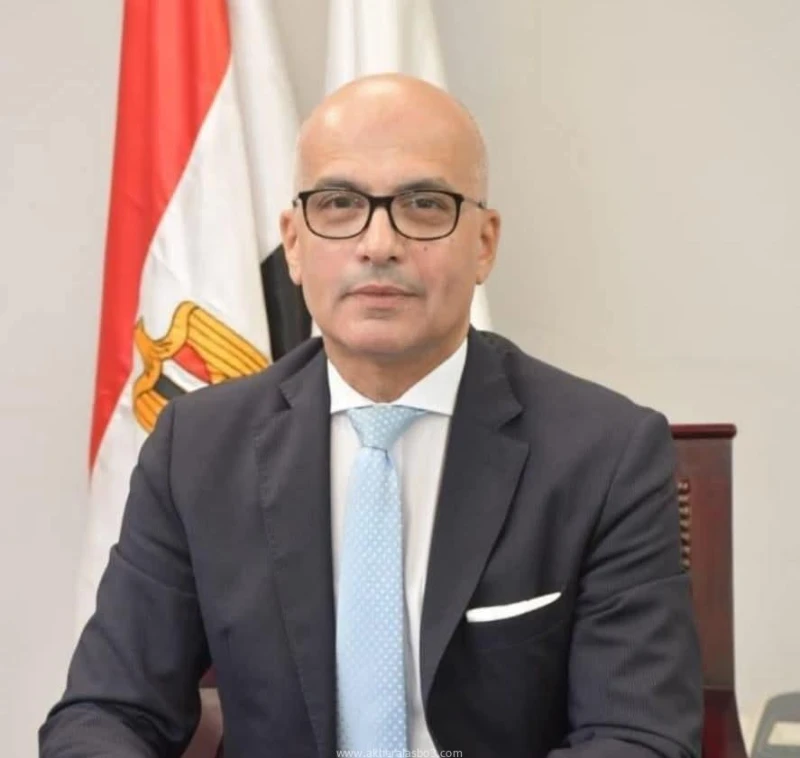 رئيس جامعة عين شمس يعلن عن دعم ابنائها طلاب المنح الدراسية وتكفل الجامعة بكافة المصروفات للطلاب كتب - محمود الهندي في إطار حرص جامعة عين شمس على دعم أبناءها الطلاب وحرصا منها علي م