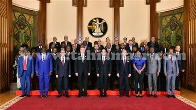 الرئيس السيسي يستقبل رؤوساء المحاكم الدستورية العليا الأفارقة ويؤكد على إعلاء سيادة القانون استقبل الرئيس عبد الفتاح السيسي، اليوم، رؤساء المحاكم