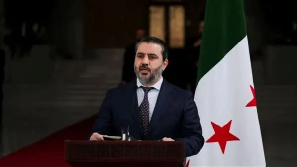 الشيباني: عقد مؤتمر وطني لرسم ملامح المرحلة المقبلة بسوريا أكد وزير الخارجية أسعد الشيباني خلال مؤتمر صحفي مع نظيره الإيطالي أنطونيو تاياني، أنه يجري