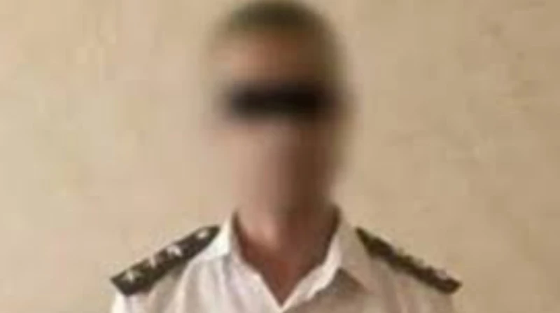 صور بمقابل مادي.. القبض على ضابط الشرطة المزيف بالغربية ألقت أجهزة وزارة الداخلية، القبض على ضابط شرطة مزيف بمحافظة الغربية، بتهمة النصب على