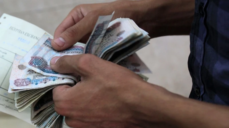 زيادة مرتبات القطاع الخاص إلى 7200 جنيه.. مصدر يوضح شهدت الساعات الأخيرة، أنباء تفيد بأن المجلس القومي للأجور سيتجه إلى رفع الحد الأدنى لمرتبات القطاع الخاص بنسبة 20 مطلع الأسبوع ا