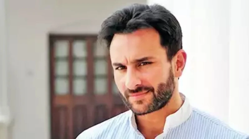 احتمالية إصابته بالشلل.. تقرير طبي يكشف حالة سيف علي خان بعد طعنه تعرض الفنان الهندي سيف علي خان، الأيام الماضية، لحادث طعن داخل منزله، وتم نقله إلى المستشفى في حالة حرجة.وكشفت الت