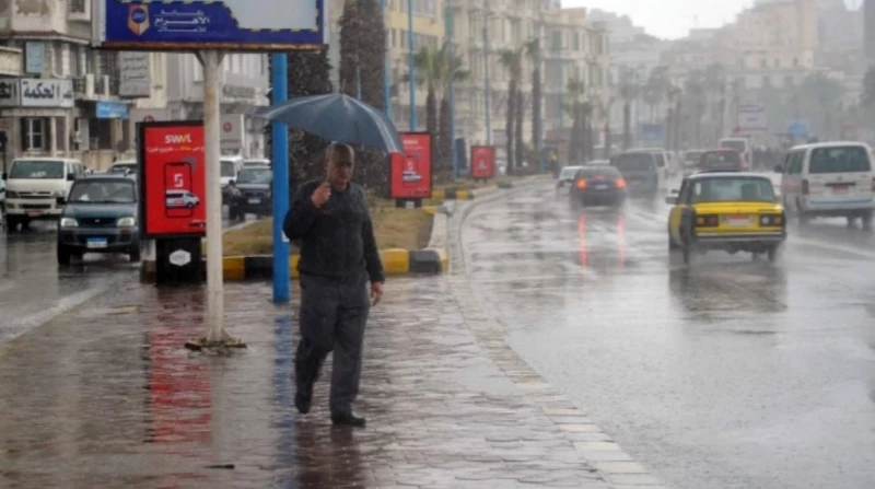 متى تنتهي نوة الفيضة الكبرى 2025؟ ضربت نوة الفيضة الكبرى 2025، مدينة الأسكندرية منذ ساعات حيث تعتبر نوة الفيضة الكبرى واحدة من أشد وأصعب النوات التي تواجهها البلاد في فصل الشتاء، و