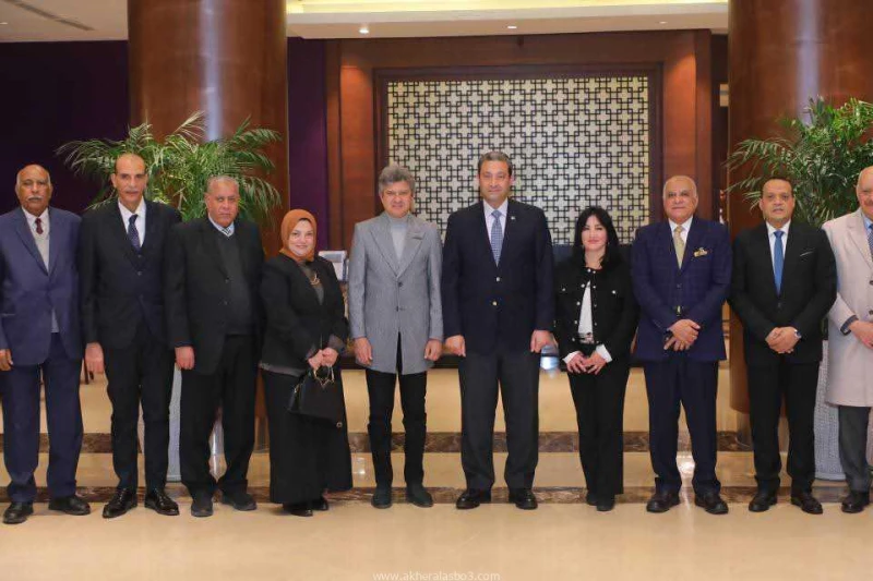 كتبت سلوى حافظ عقدت غرفة دمياط التجارية برئاسة السيد محمد عبد اللطيف فايد مؤتمرا موسعا للإعلان عن تدشين المجلس الاقتصادي لسيدات الأعمال وذلك بحضور عدد من رؤساء الغرف التجارية بالمح