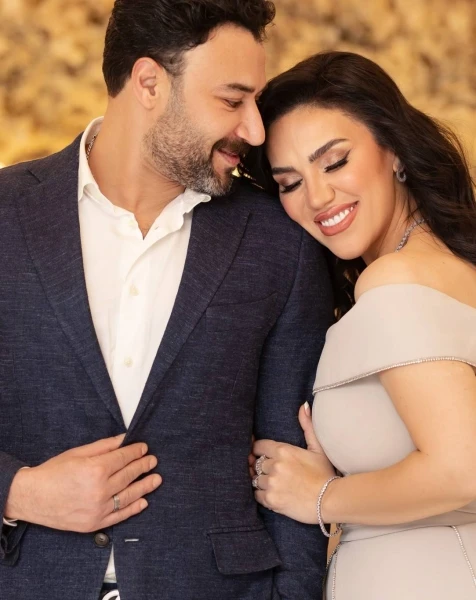 قبل زفافهما.. مي فاروق تتحدث عن علاقتها بخطيبها افاق عربية - تحتفل الفنانة مي فاروق مساء اليوم الخميس 2 كانون الثاني (يناير) بزفافها إلى الفنان محمد العمروسي، في أحد الفنادق الكبرى