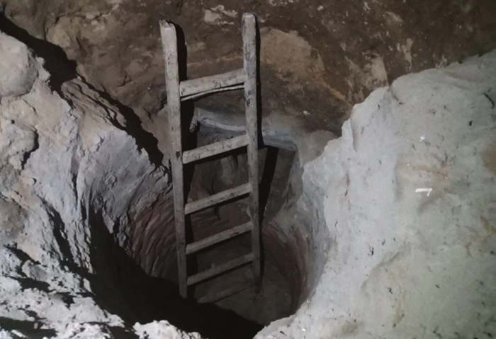 القبض على 6 أشخاص أثناء التنقيب عن الآثار بجرجا غرب سوهاج تمكنت قوة من مركز شرطة جرجا غرب محافظة سوهاج من إلقاء القبض على 6 أشخاص أثناء قيامهم