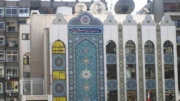 إيران تعلن تعيين سفير جديد لها في سوريا أعلنت إيران، أنها عينت سفيرا جديدا لها في سوريا، لتنضم إلى دور أخرى أعادت فتح سفاراتها في دمشق بعد تولي إدارة