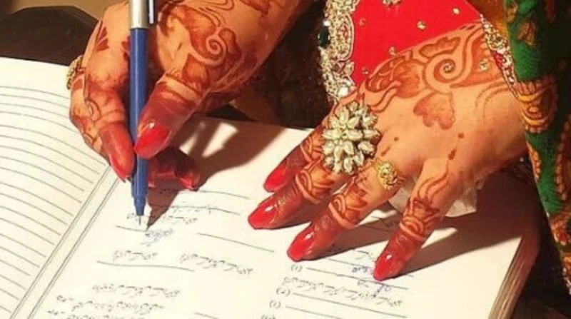 بالقانون.. ولاية هندية تمنع تعدد الزوجات وترفع شعار البنت زي الولد أحدثت ولاية أوتاراخاند الهندية تغيرا كبيرا في قوانين الأحوال الشخصية، منها منع تعدد الزوجات، والمساواة بين الجنسي