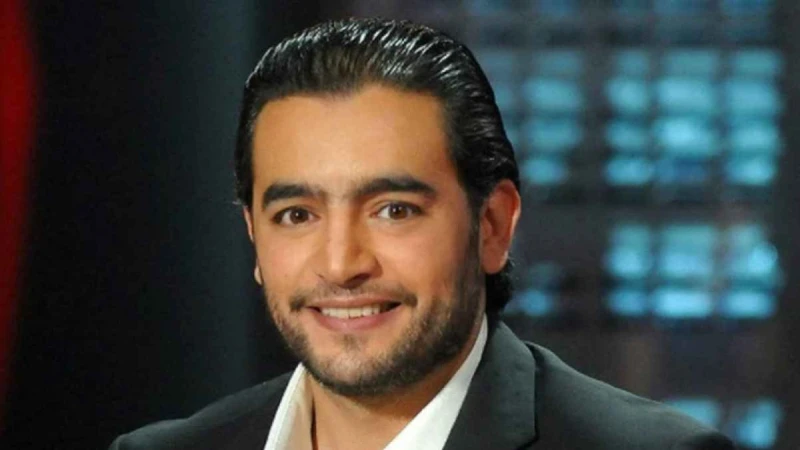 هاني سلامة يؤدي مناسك العمرة (صورة) افاق عربية - نشر الفنان هاني سلامة عبر صفحته الشخصية على موقع التواصل الاجتماعى فيسبوك، صورة له أثناء تواجده بالمدينة المنورة، لزيارة المسجد الن