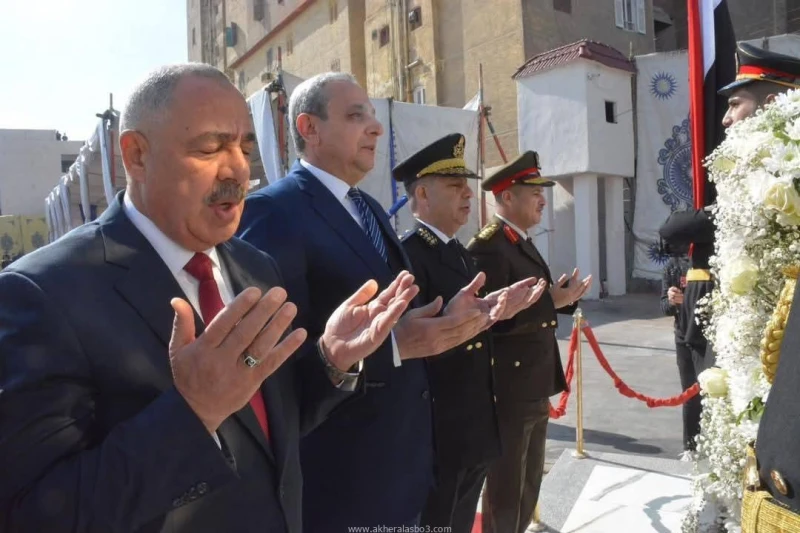 محافظ الغربية يضع إكليل الزهور على النصب التذكاري تكريما لذكرى الشهداء الأبرار كتبمحمود شتا قام اللواء أشرف الجندي محافظ الغربية، صباح اليوم، يرافقه