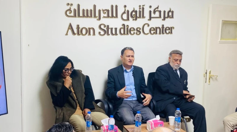 عاش 3 سنوات باسم شقيقه.. كتاب جديد يكشف مفاجآت عن توفيق الدقن ناقش منتدى آتون الثقافي، أمس، كتاب توفيق الدقن.. العبقري المظلوم حيا وميتا، للكاتب الصحفي رشدي الدقن، الصادر عن دار ري