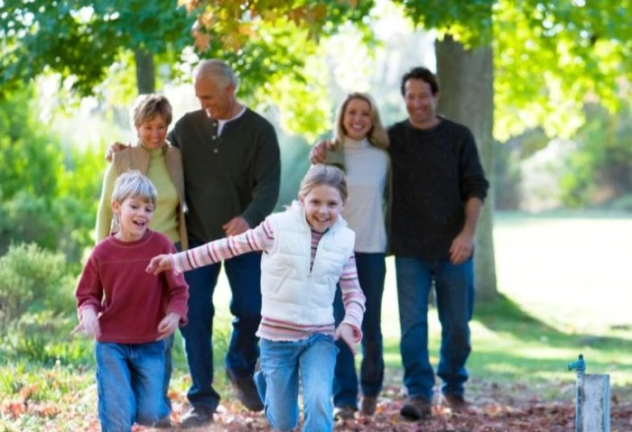 درجات القرابة في القانون المصري، اعرف الحقوق والواجبات تجاههم تعد درجات القرابة من المفاهيم القانونية والاجتماعية المهمة، التي تؤثر بشكل مباشر على العديد من الحقوق والواجبات في الم