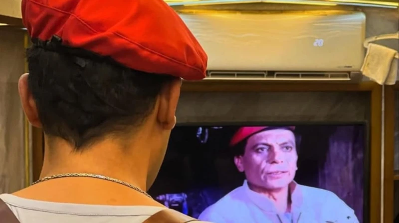 بعد 32 عاما.. محمد إمام يجدد ذكريات المصريين مع شمس الزناتي روج الفنان محمد إمام لأحدث أعماله السينمائية شمس الزناتي حيث من المقرر عرضه قريبا.ونشر